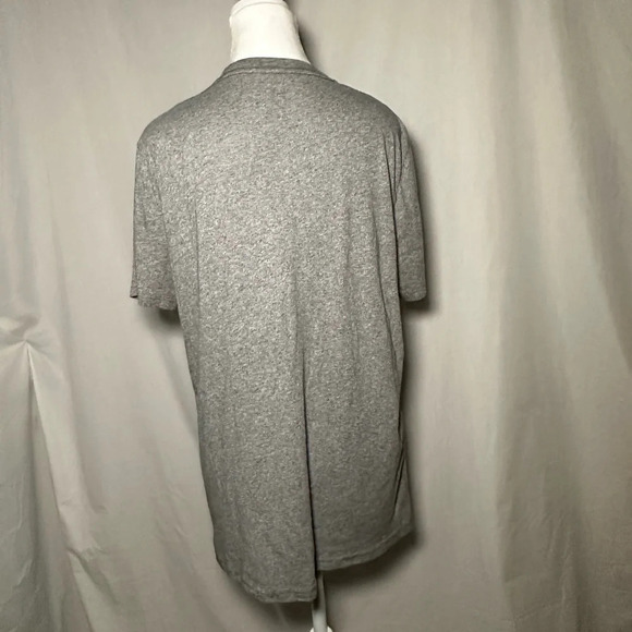 gray men’s Hollister must have collection tshirt size large - Picture 2 of 3